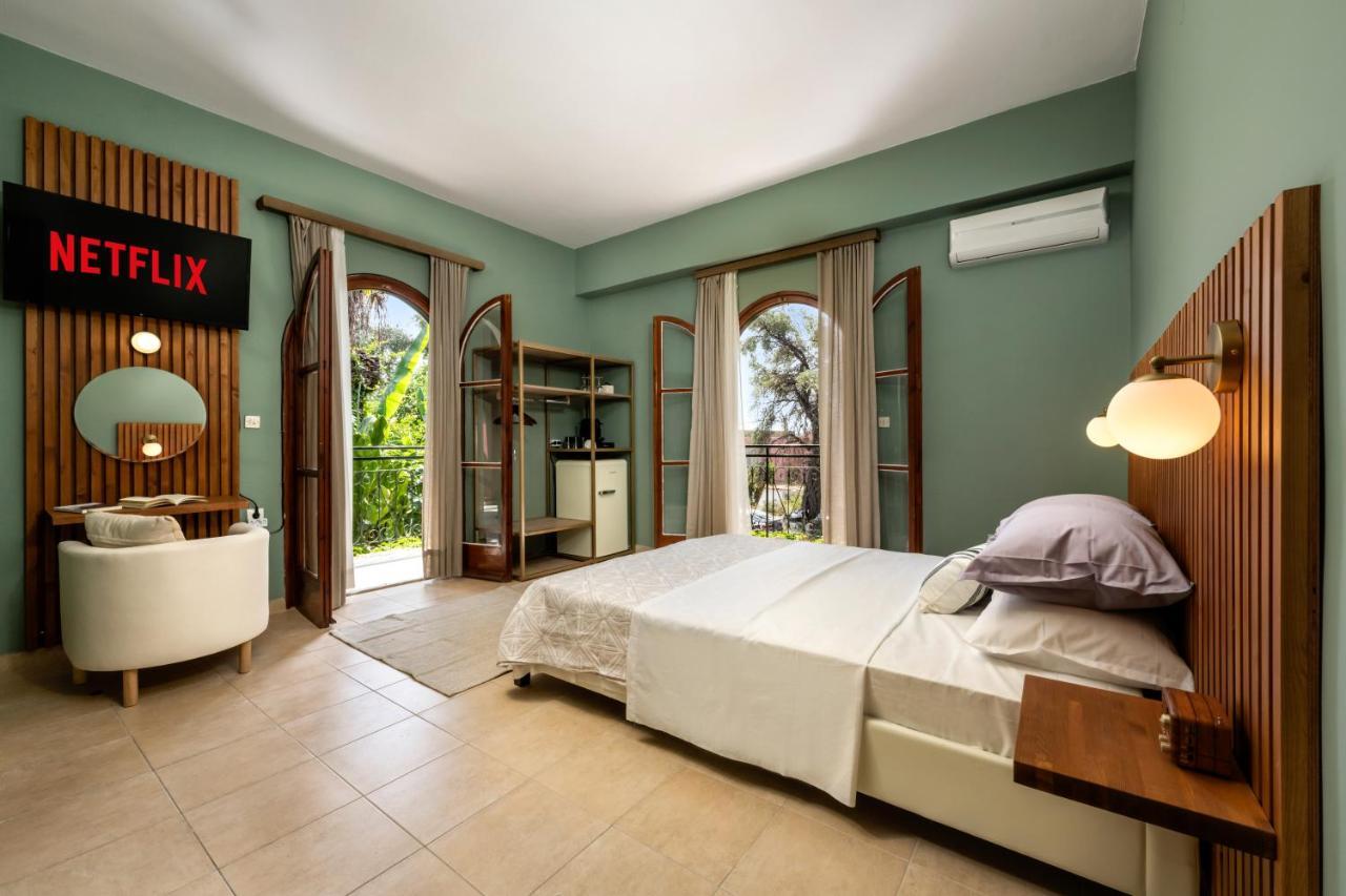 Lord Ape Suites Club Benitses  Bagian luar foto