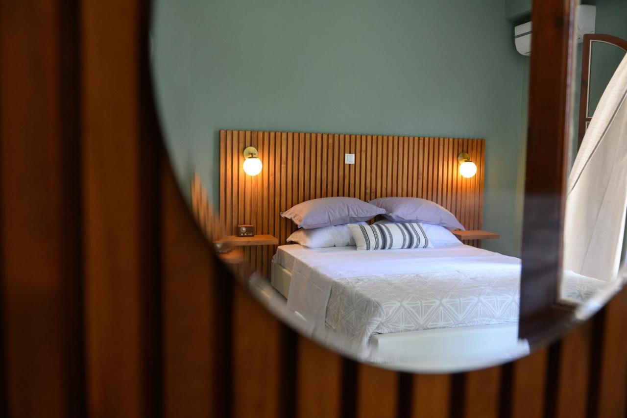 Lord Ape Suites Club Benitses  Bagian luar foto
