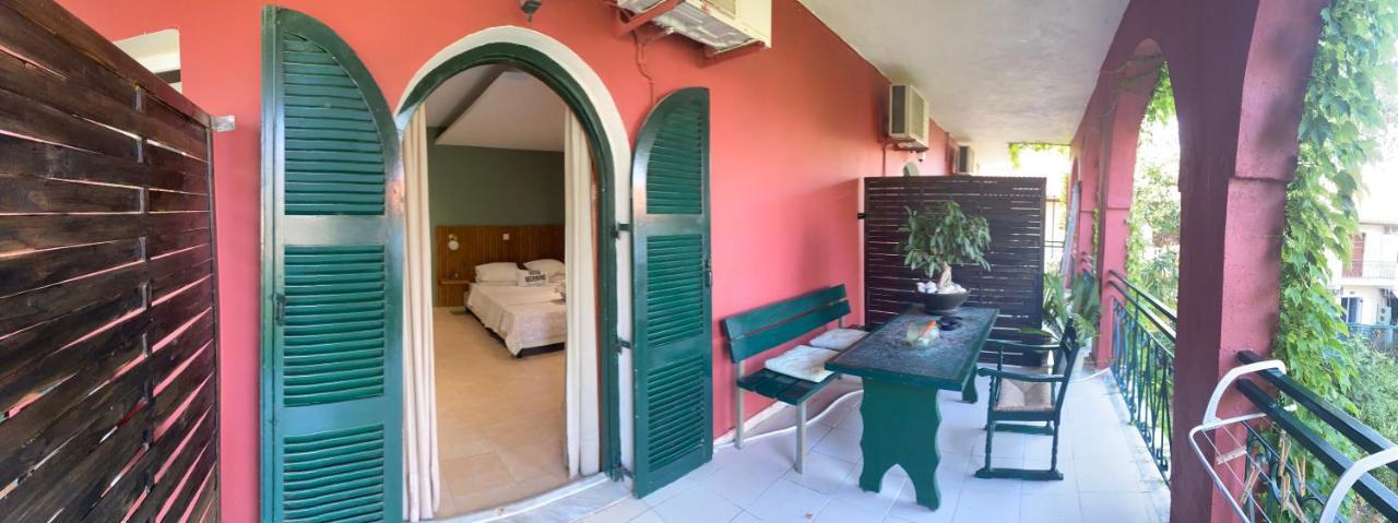 Lord Ape Suites Club Benitses  Bagian luar foto