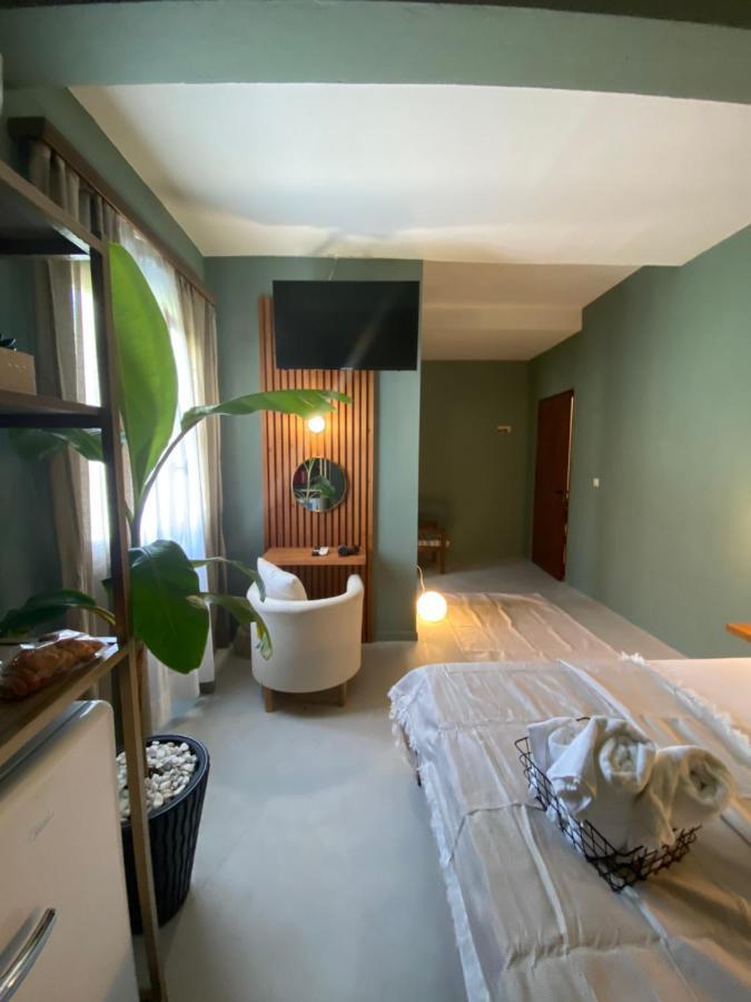 Lord Ape Suites Club Benitses  Bagian luar foto