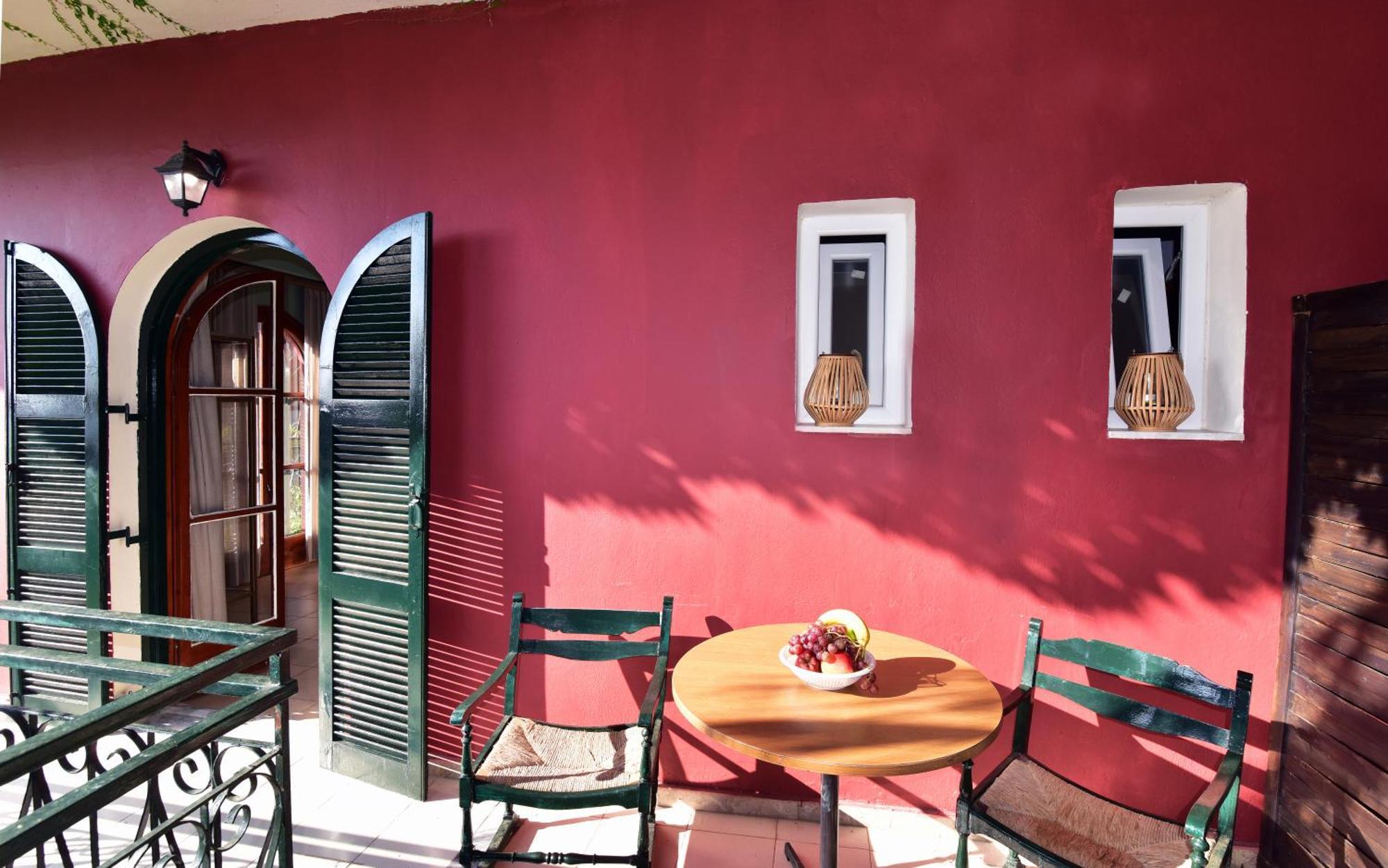 Lord Ape Suites Club Benitses  Bagian luar foto