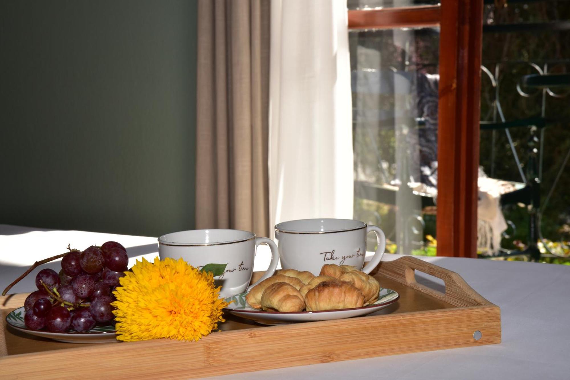 Lord Ape Suites Club Benitses  Bagian luar foto