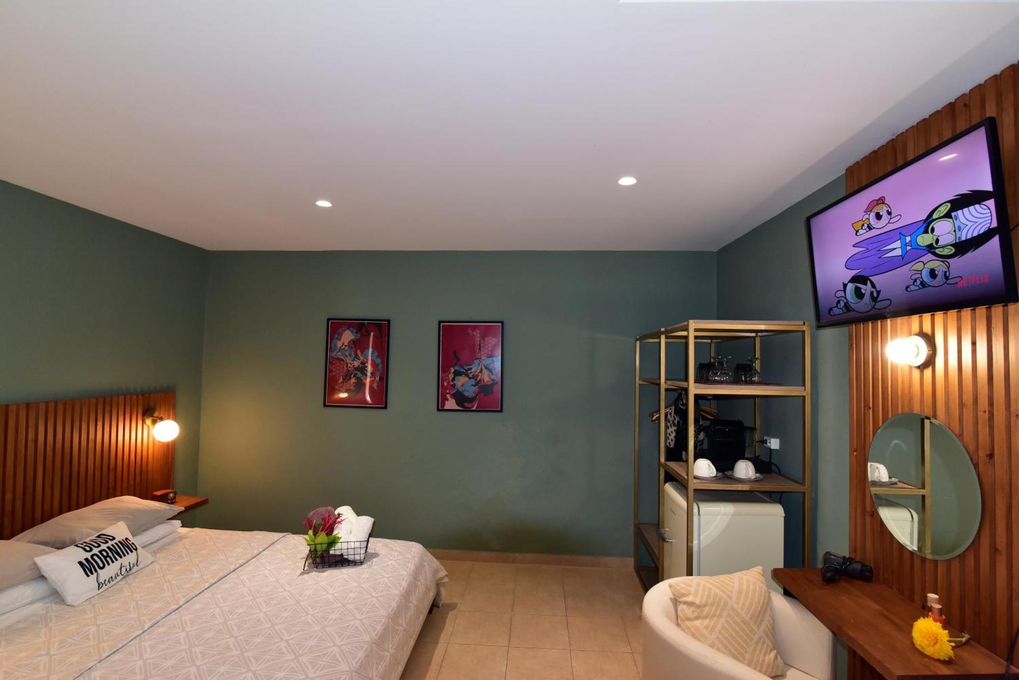 Lord Ape Suites Club Benitses  Bagian luar foto