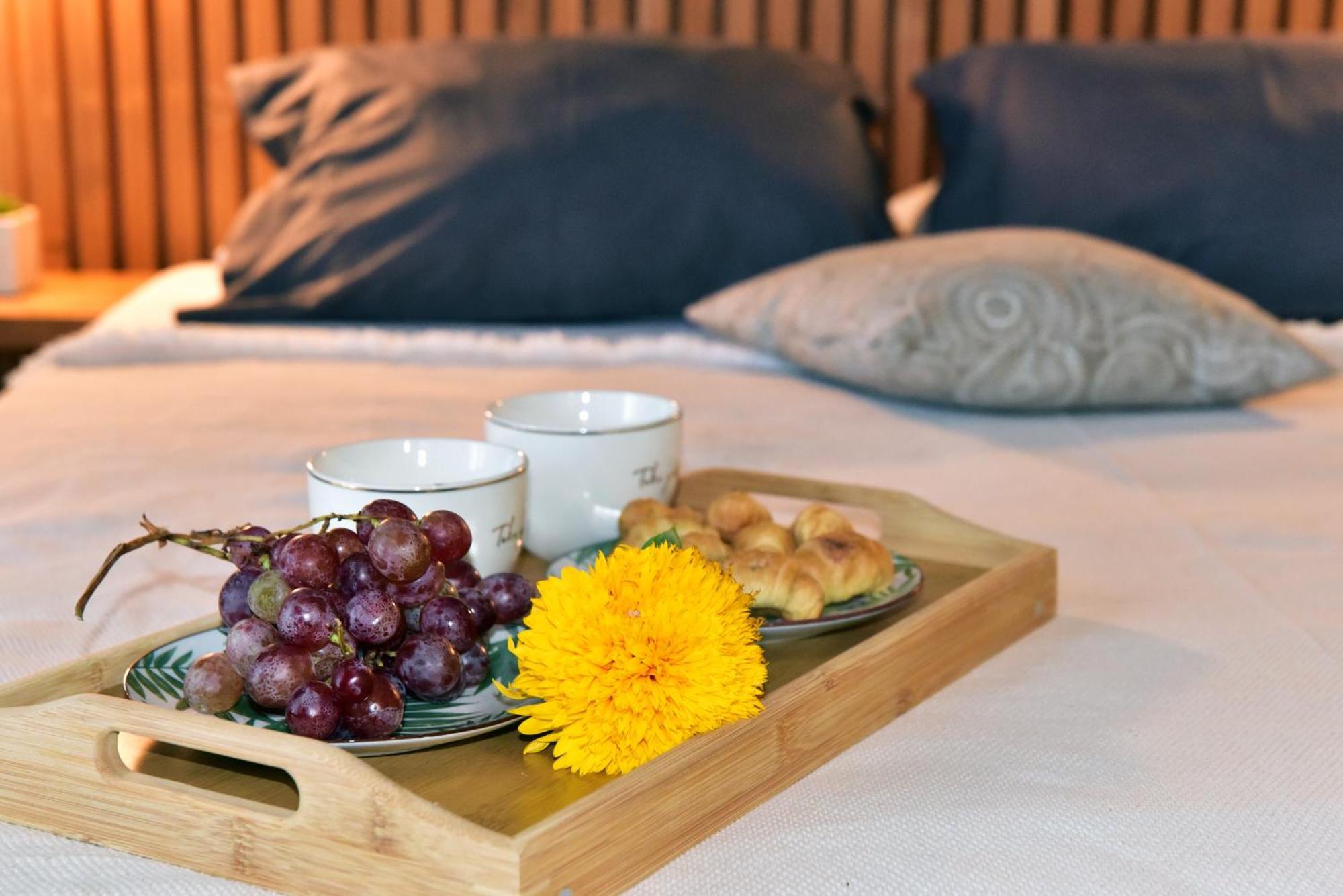 Lord Ape Suites Club Benitses  Bagian luar foto