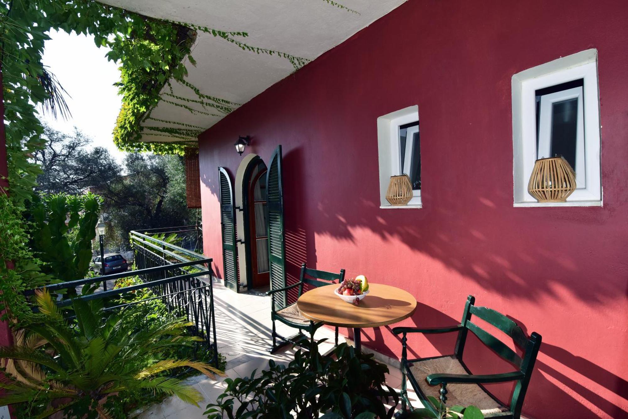 Lord Ape Suites Club Benitses  Bagian luar foto